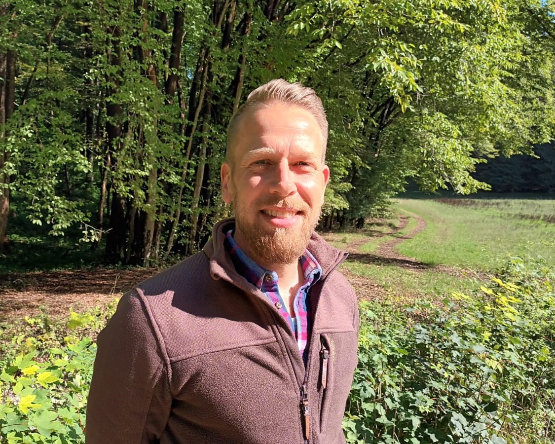 Dr David Gruber